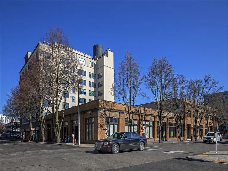 Honeyman Hardware Lofts — Photo 18