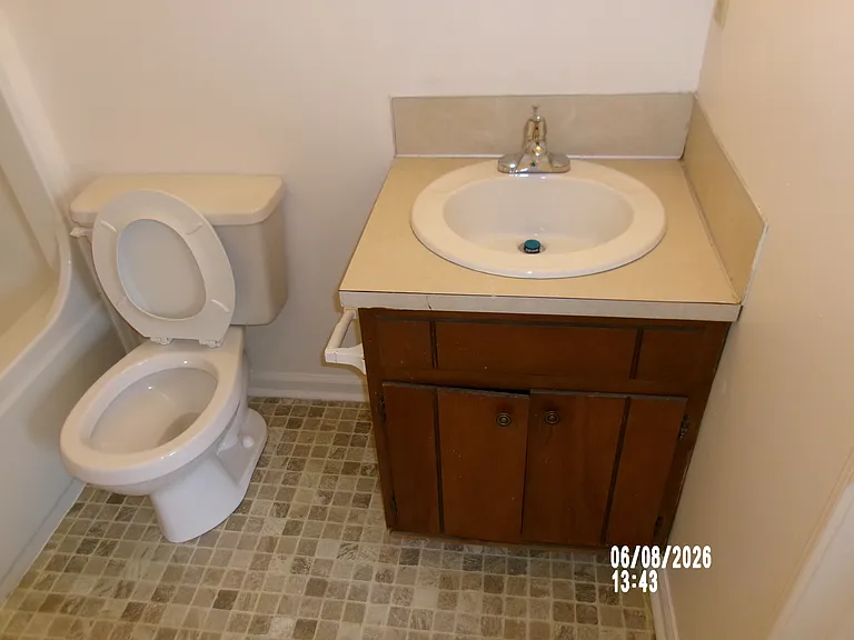 909 8th St NE #909 — Photo 14