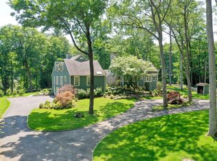 13 Huckleberry Hill Rd, New Canaan, CT 06840