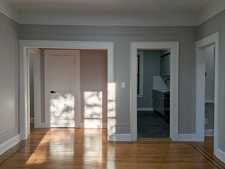 331-333 Elmora Ave #1D — Photo 1