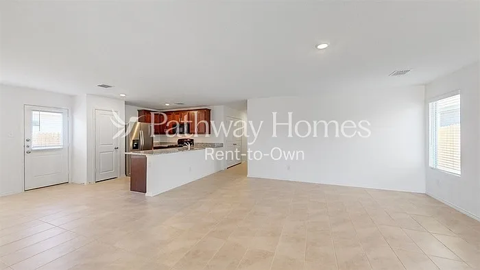 3 bed, 2.0 bath, 1440 sqft, $2,150 — Photo 4