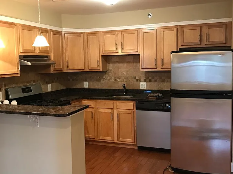 2028 Fairmount Ave #2R — Photo 12