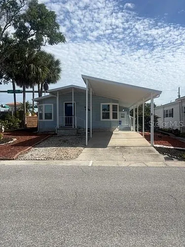 1 Pelican Dr N Photo 1