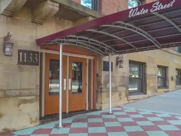 1133 W 9th St APT 323, Cleveland, OH 44113
