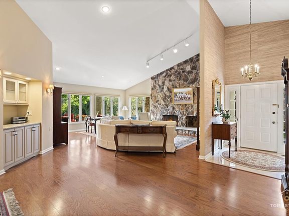 4th image of 1316 Kempton Dr