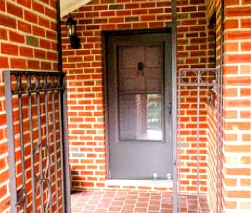 2nd image of 24 Bronxville Glen Dr