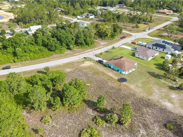 1050 Grant BLVD, LEHIGH ACRES, FL 33974