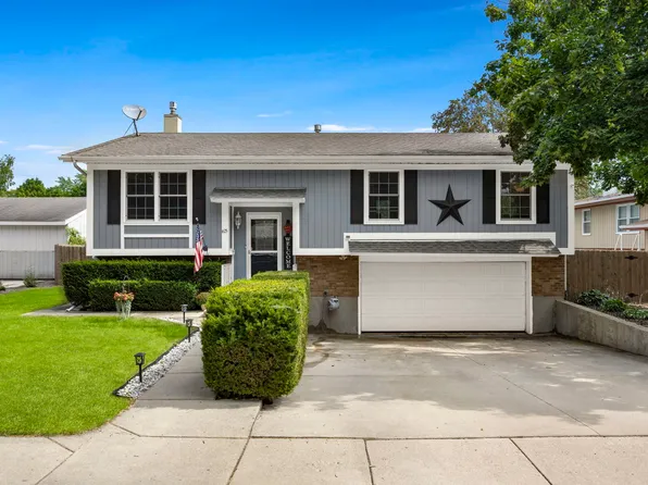 625 Eichler Dr, Dundee, IL 60118