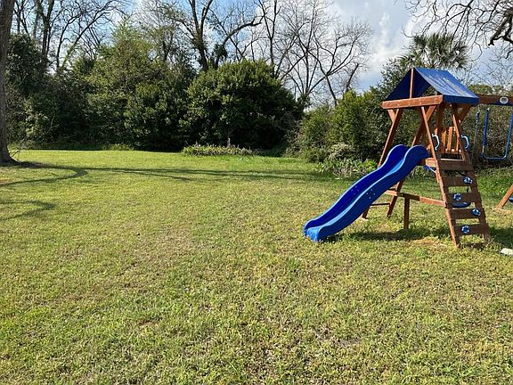 2nd image of 163 Mayfield Dr