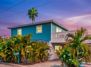 111 85th Ave, Treasure Island, FL 33706