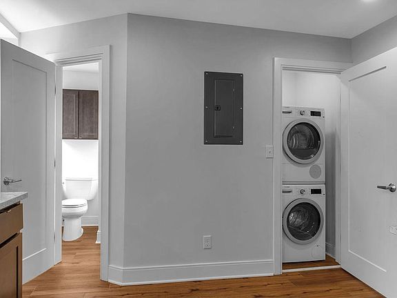 3rd image of 519 Virginia St #7