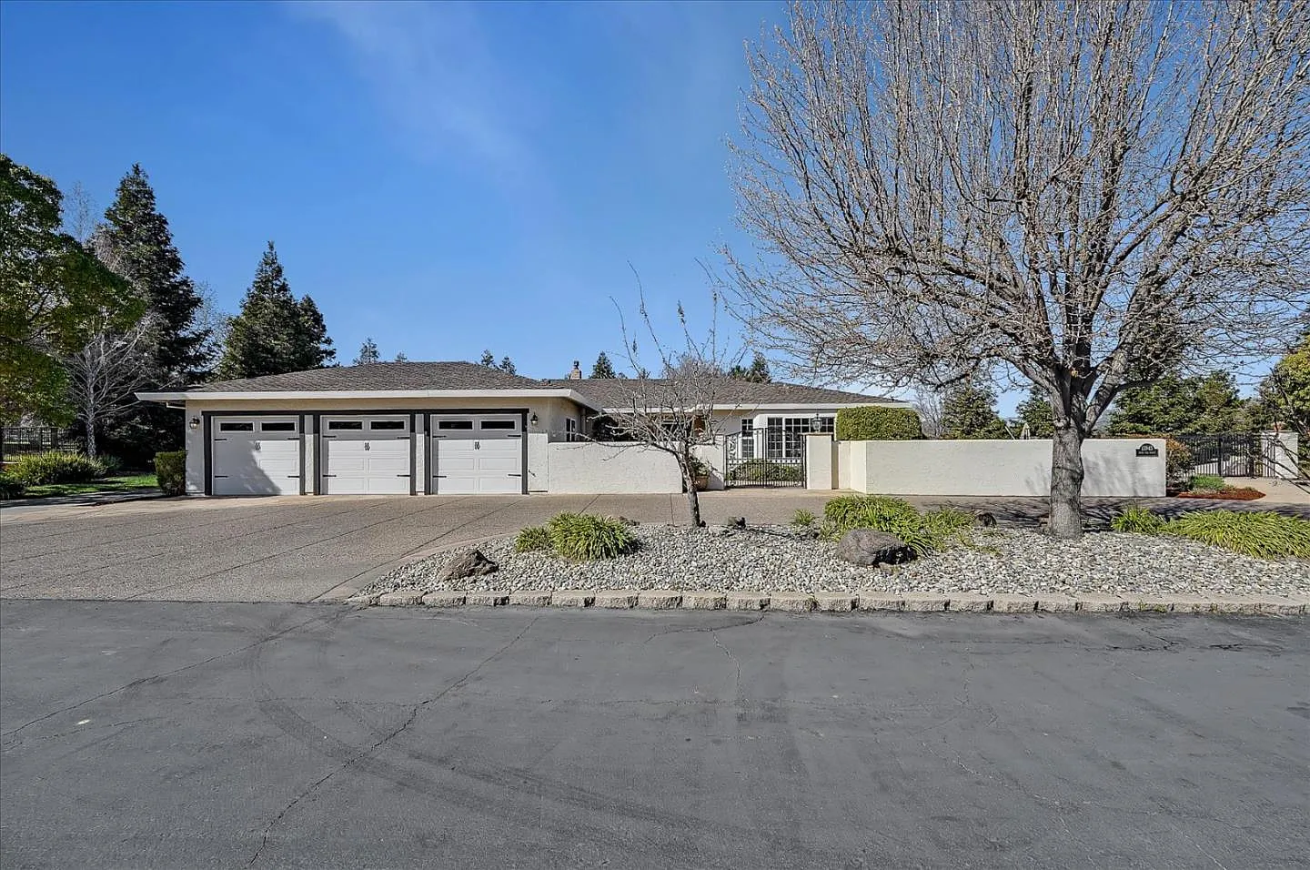 12845 Quail Hill Ct photo 1
