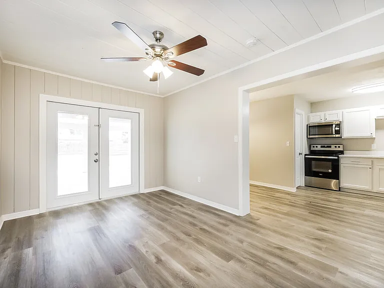 5 Victoria Dr — Photo 9