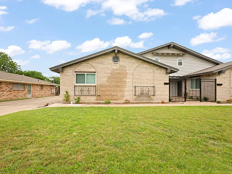 4310 Gorman Dr — Photo 1
