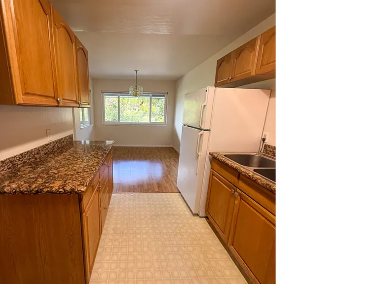 4 Davis Dr #A — Photo 11