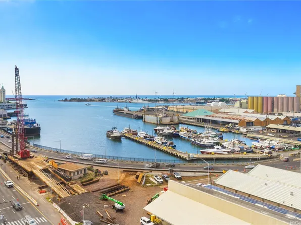 215 N King St APT 1511, Honolulu, HI 96817