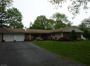 27 Bartle Rd, Somerset, NJ 08873