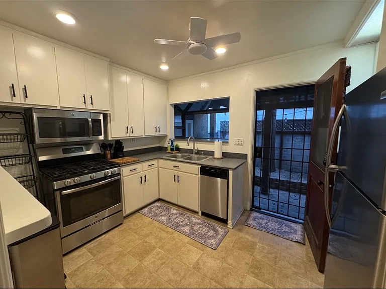 10126 Colwell Dr — Photo 5