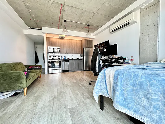 Rented by Pear NYC LLC | media 13