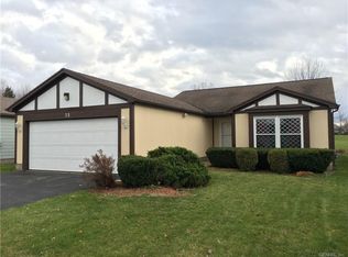 72 Tall Tree Dr, Penfield, NY 14526