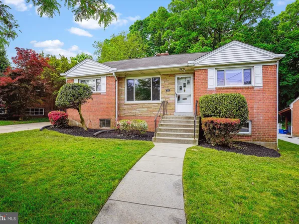 7902 Glenside Dr, Takoma Park, MD 20912
