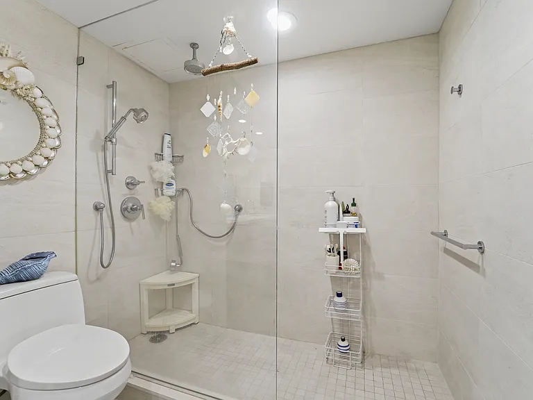 2020 Walnut St #14CD — Photo 13