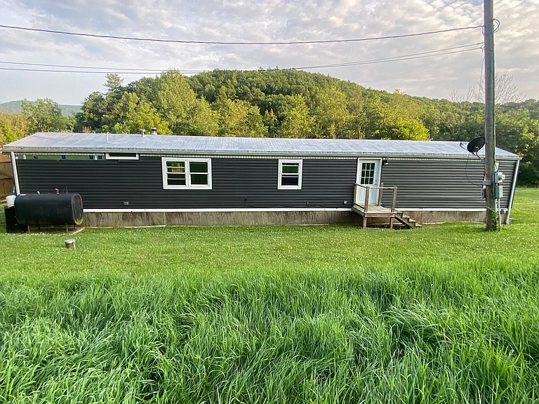 35 Barnett Ln — Photo 2