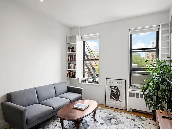 64 Macdougal St APT 15, New York, NY 10012