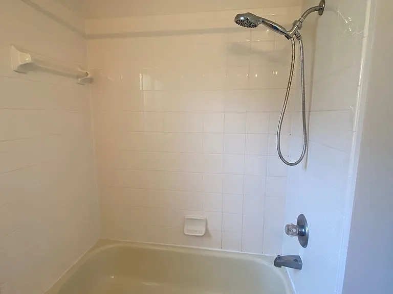 434 Cassia Dr — Photo 23