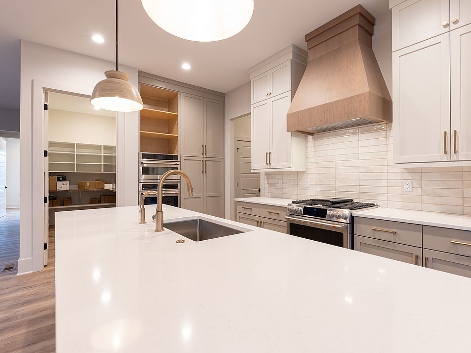 Kitchen (before cabinet install was complete).