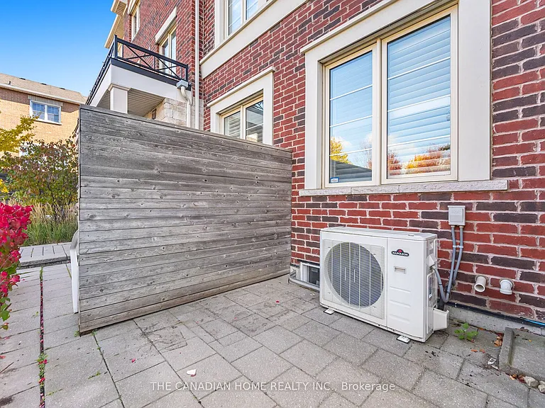 636 Evans Ave #40 — Photo 36