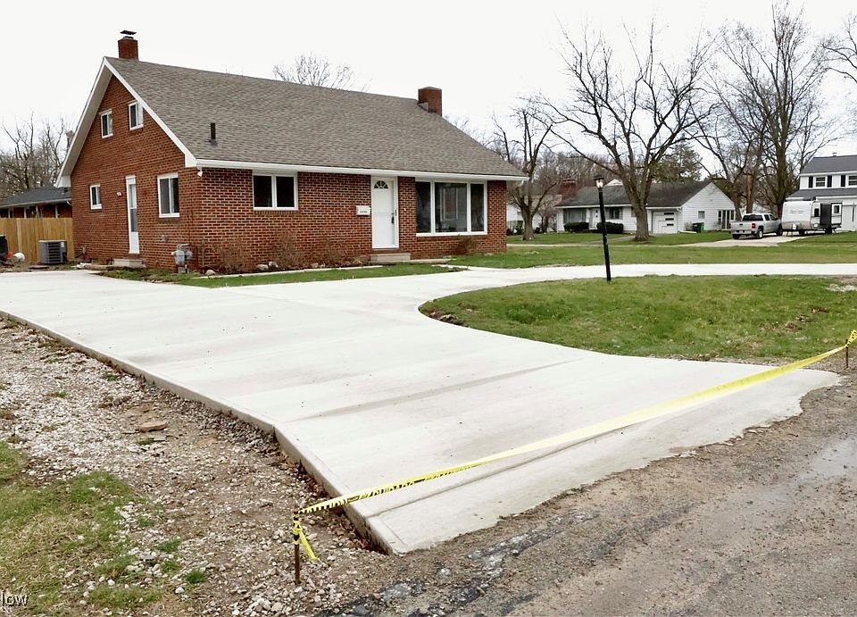 1st image of 33239 Redwood Blvd