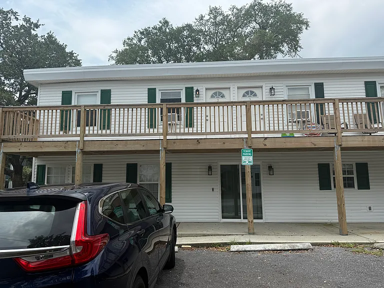 120 N Pinewood Dr #2 — Photo 18