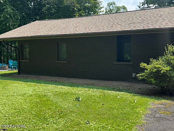 4th image of 150 Hollow Rd