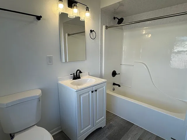 182 W North St #6 — Photo 7