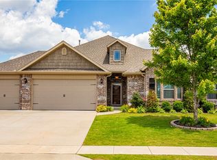 5709 61st St, Rogers, AR 72758