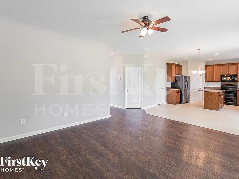 200 Palmetto Village Cir — Photo 7