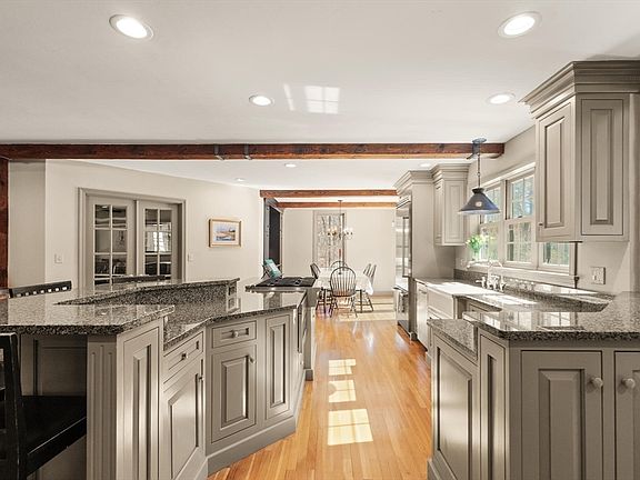 3rd image of 85 Townsend Farm Rd