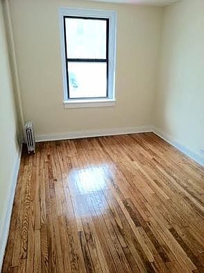 5th image of 4516 Skillman Ave
