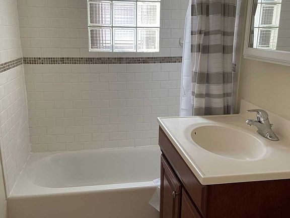 5th image of 755 Anderson Ave APT 5F