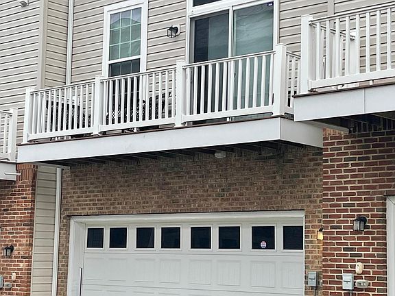 2nd image of 1713 Walcott Ln
