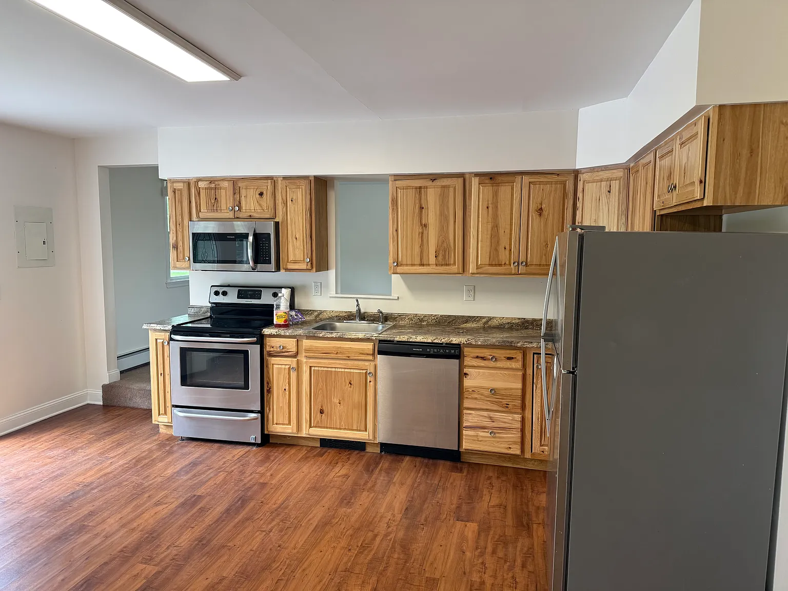 2 bed, 1150 sqft, $1,950 — Photo 3