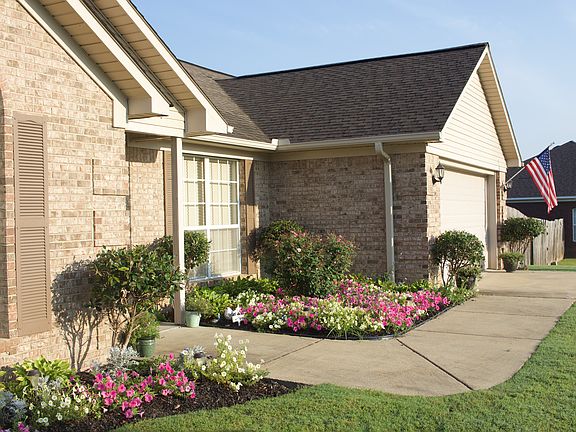 Front of House (sidewalk)