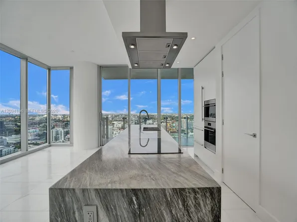 700 NE 26th Ter, Miami, FL