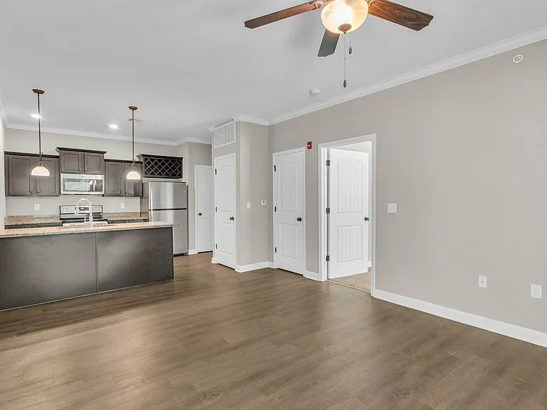 Living/Dining Area