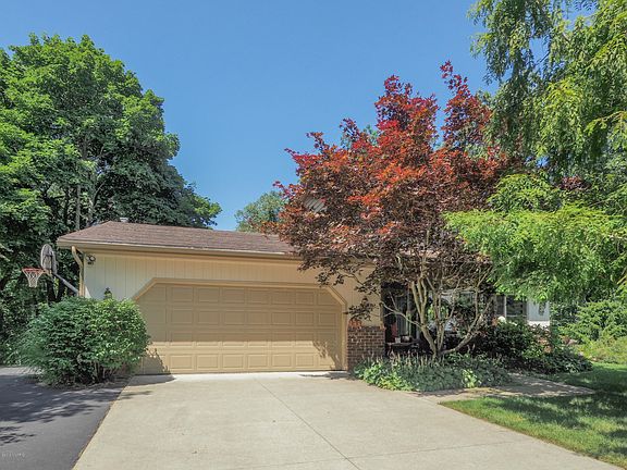 9436 Treetop Drive-102