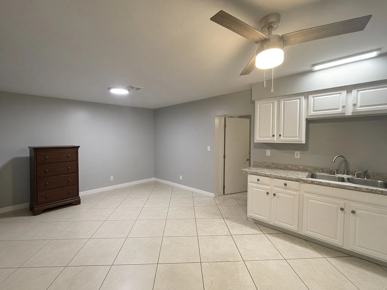 1 bed, $2,500 — Photo 3