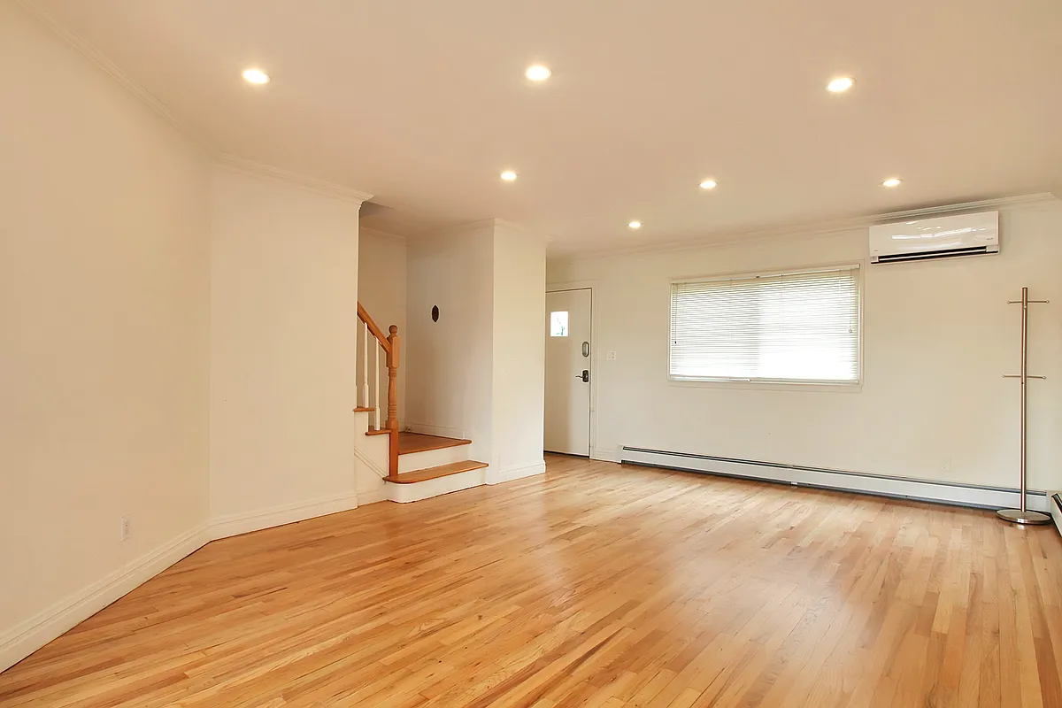 Building Photo - 35A Edgewater Pl