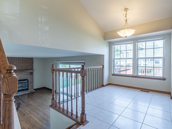 5th image of 1278 E Lexington Ln