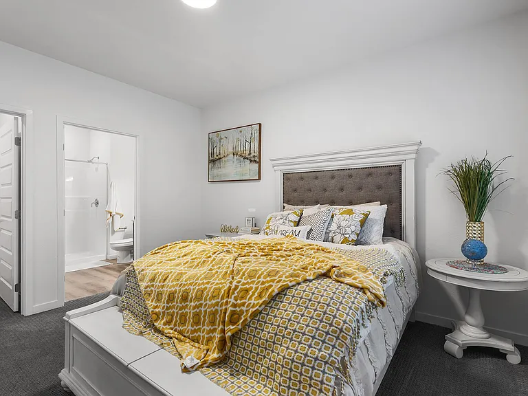 Abbey Road Apartments — Photo 26